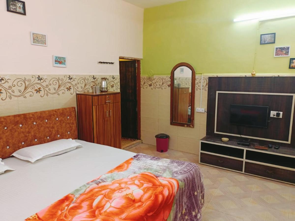 Xaviers Guest House Colva Exterior photo